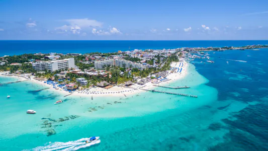 Travesía a Isla Mujeres en Moto de Agua​